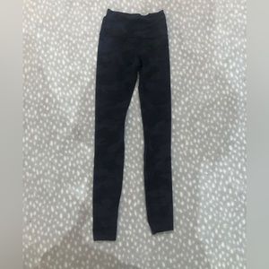 Lululemon Camo size 2 leggings